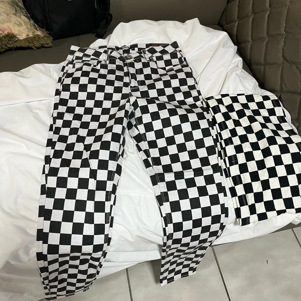 Checkered Black and White top - Picture 5 of 6